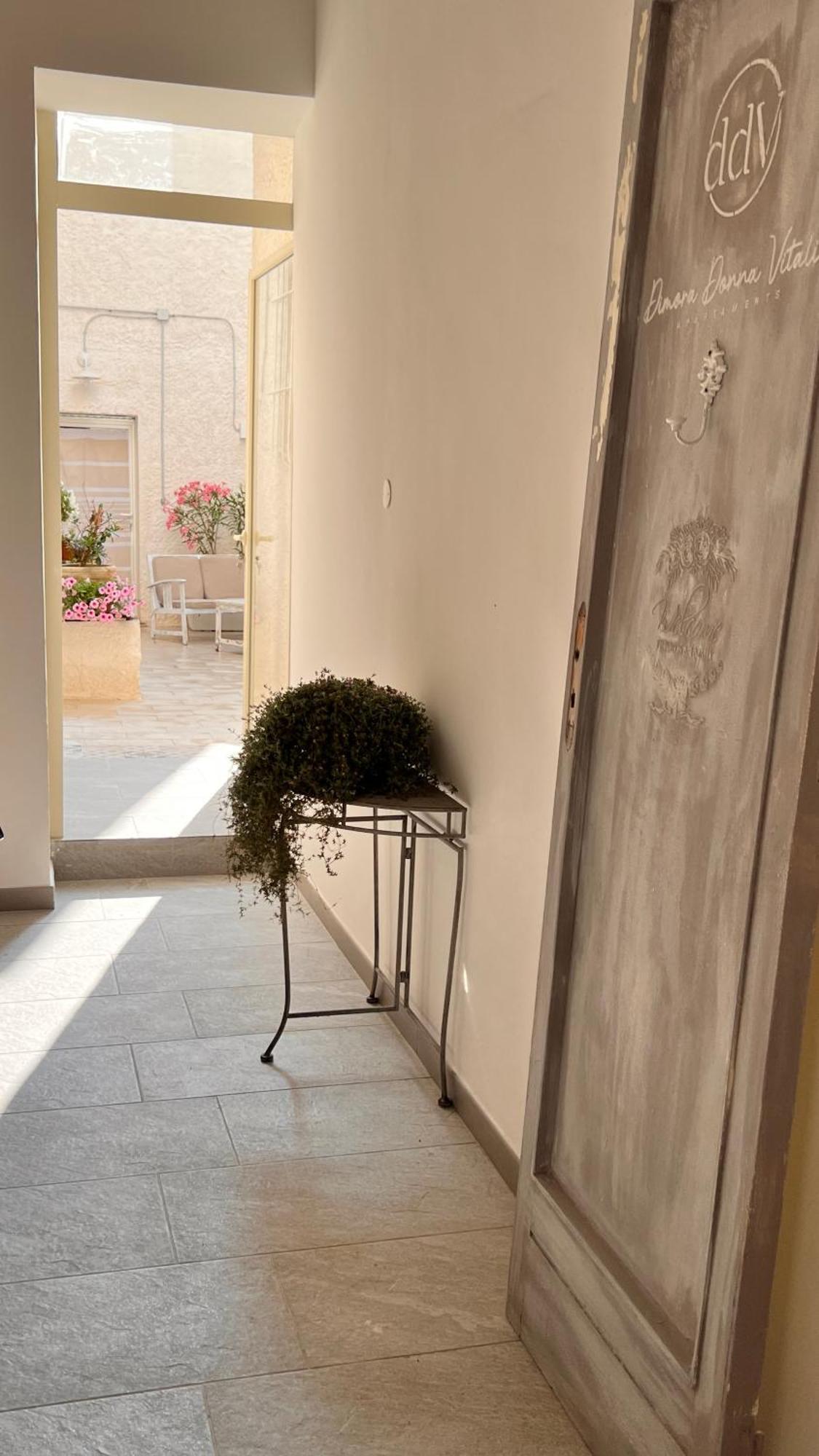 Dimora Donna Vitalia Apartments Trapani Kültér fotó